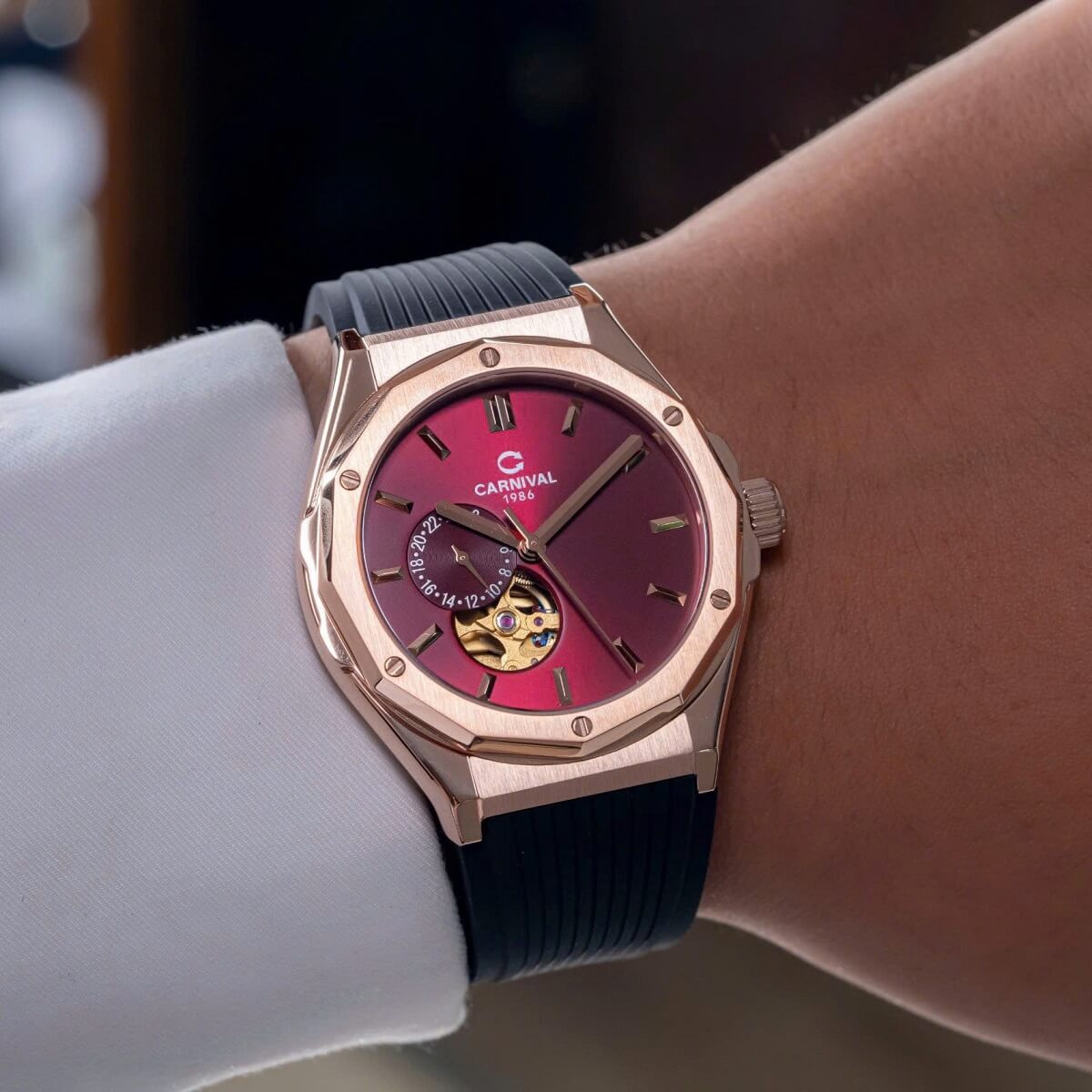 Đồng Hồ Nam Carnival 8189G Tự Động Mặt Đỏ Dây Cao Su Đen Vàng Hồng 42mm