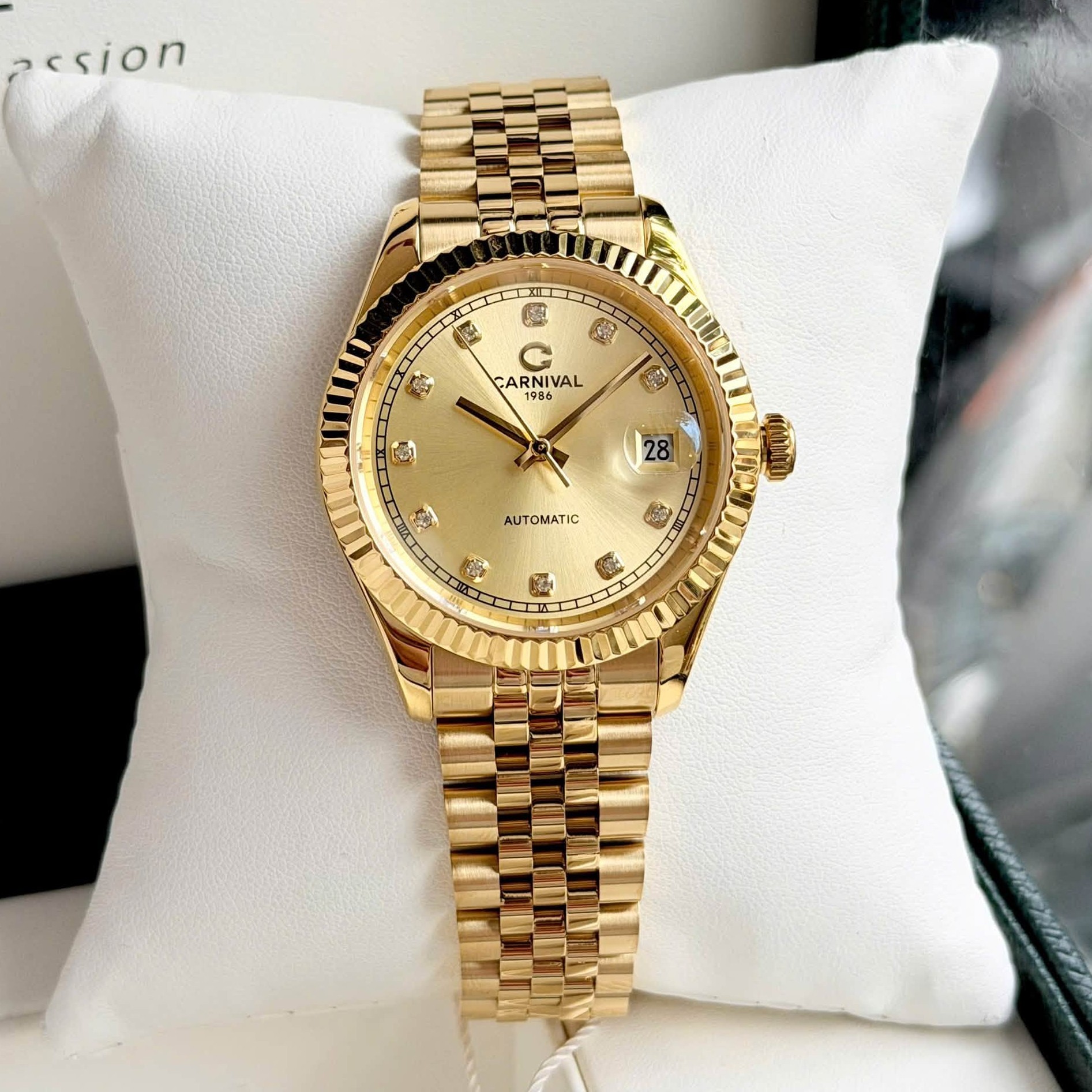 Đồng Hồ Nam Carnival 8250G-VV-V Automatic Dây Thép Vàng Mặt Vàng Size 38mm