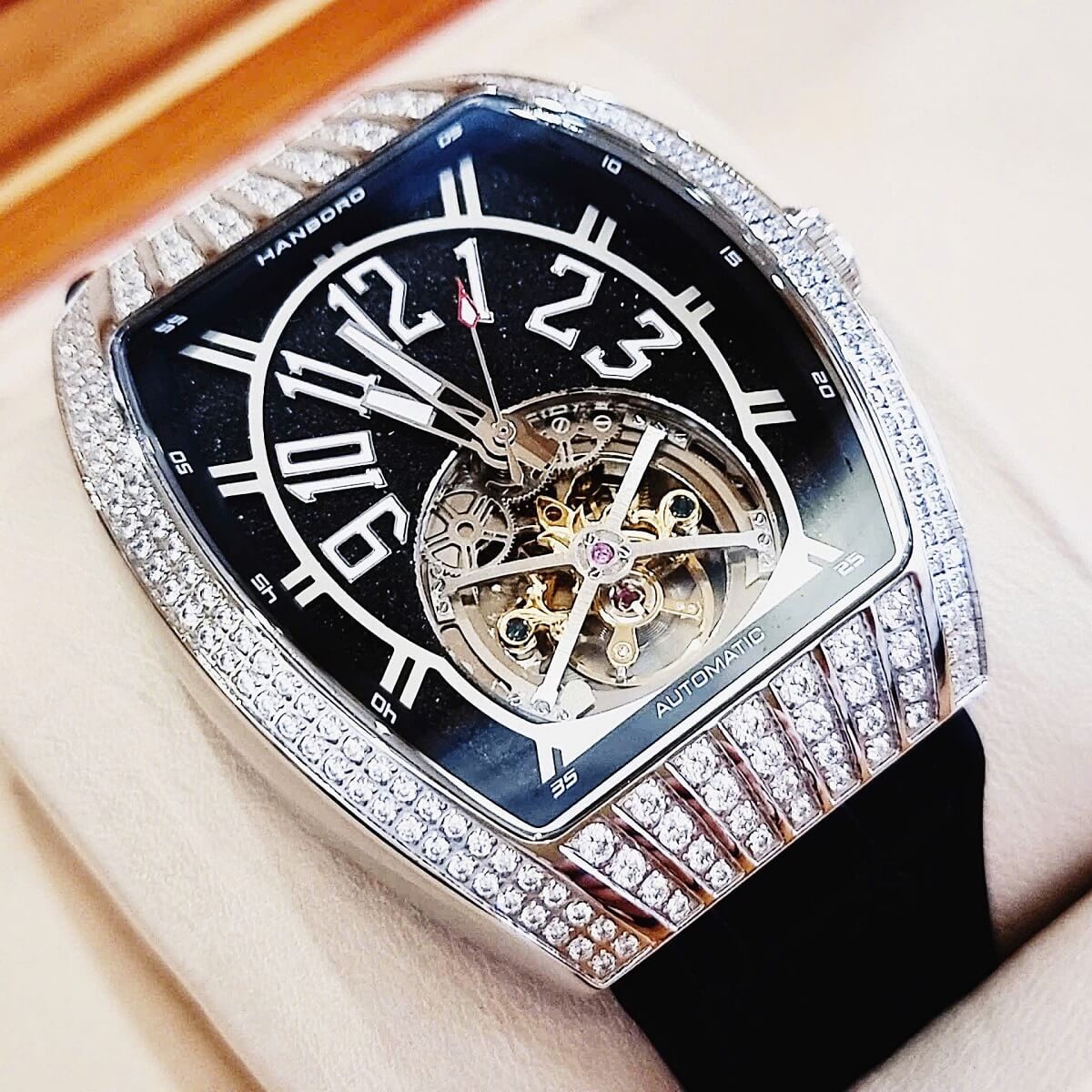 Đồng Hồ Nam Hanboro Máy Tự Động Mặt Đen Ovan Kim Loại Silver Đính Đá Dây Cao Su Đen Size 43mm