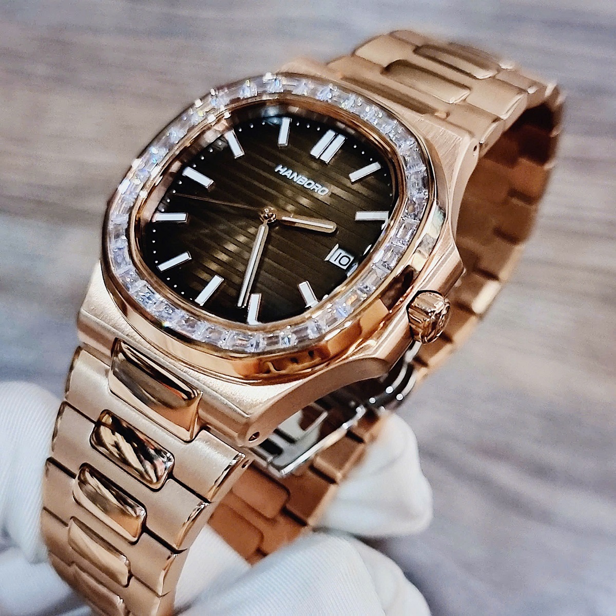 Đồng Hồ Nam Hanboro Máy Tự Động Mặt Nâu Viền Đá Kim Loại Vàng Hồng Size 42mm