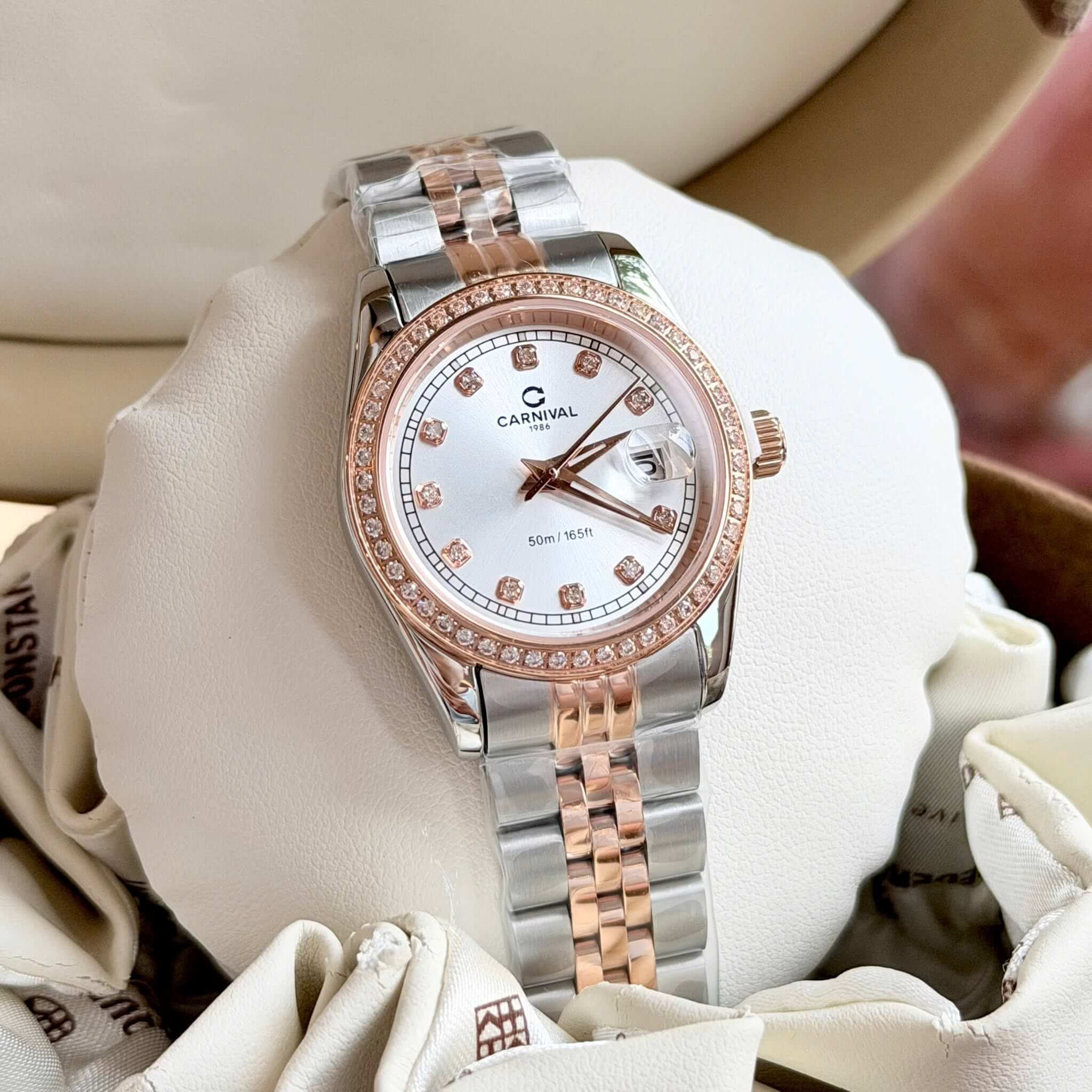 Đồng Hồ Nữ Carnival 8131L2-CH-T Dây Demi Vàng Hồng Mặt Trắng Viền Đính Đá Size 31mm Quartz Japan