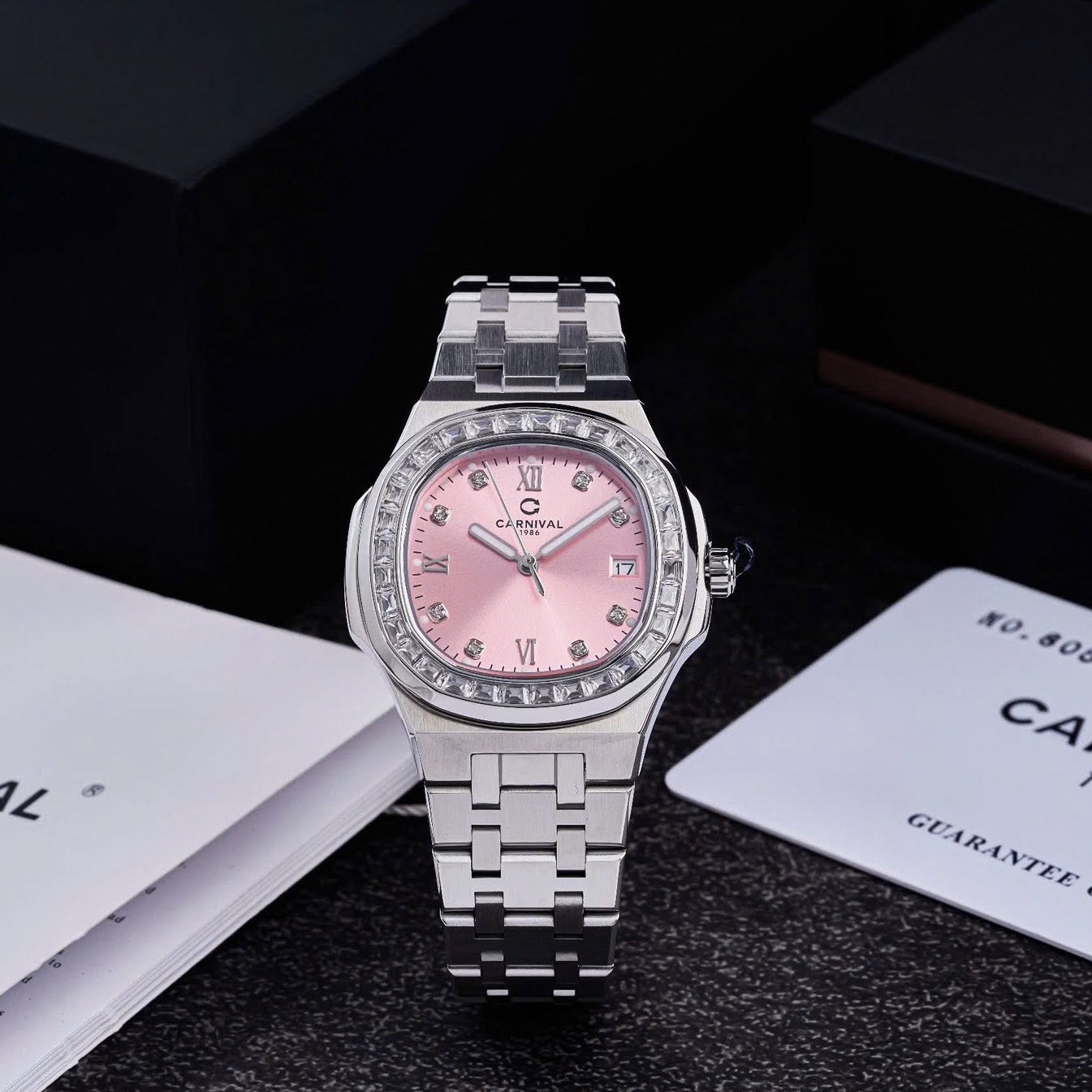 Đồng Hồ Nữ Carnival 8160L2-VT-H Dây Thép Silver Mặt Hồng Viền Đá Size 34mm Sapphire