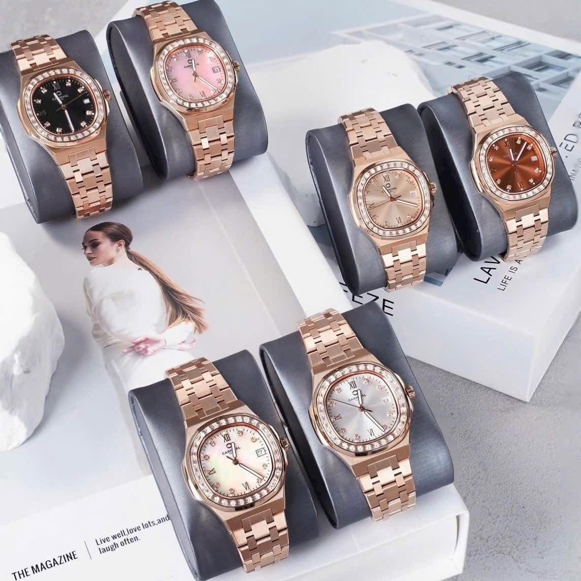 Đồng Hồ Nữ Carnival 8160L2-VT-N Dây Thép Silver Mặt Nâu Viền Đá Size 34mm Sapphire