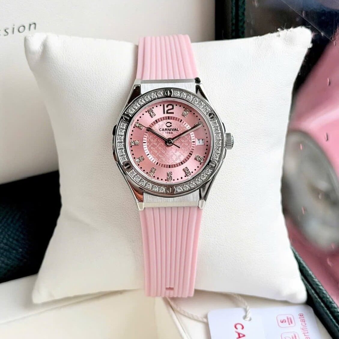 Đồng Hồ Nữ Carnival 8173L2 Dây Cao Su Hồng Đính Đá Silver Size 34mm Quartz Japan Carnival 8173L2-VT-DCS-H