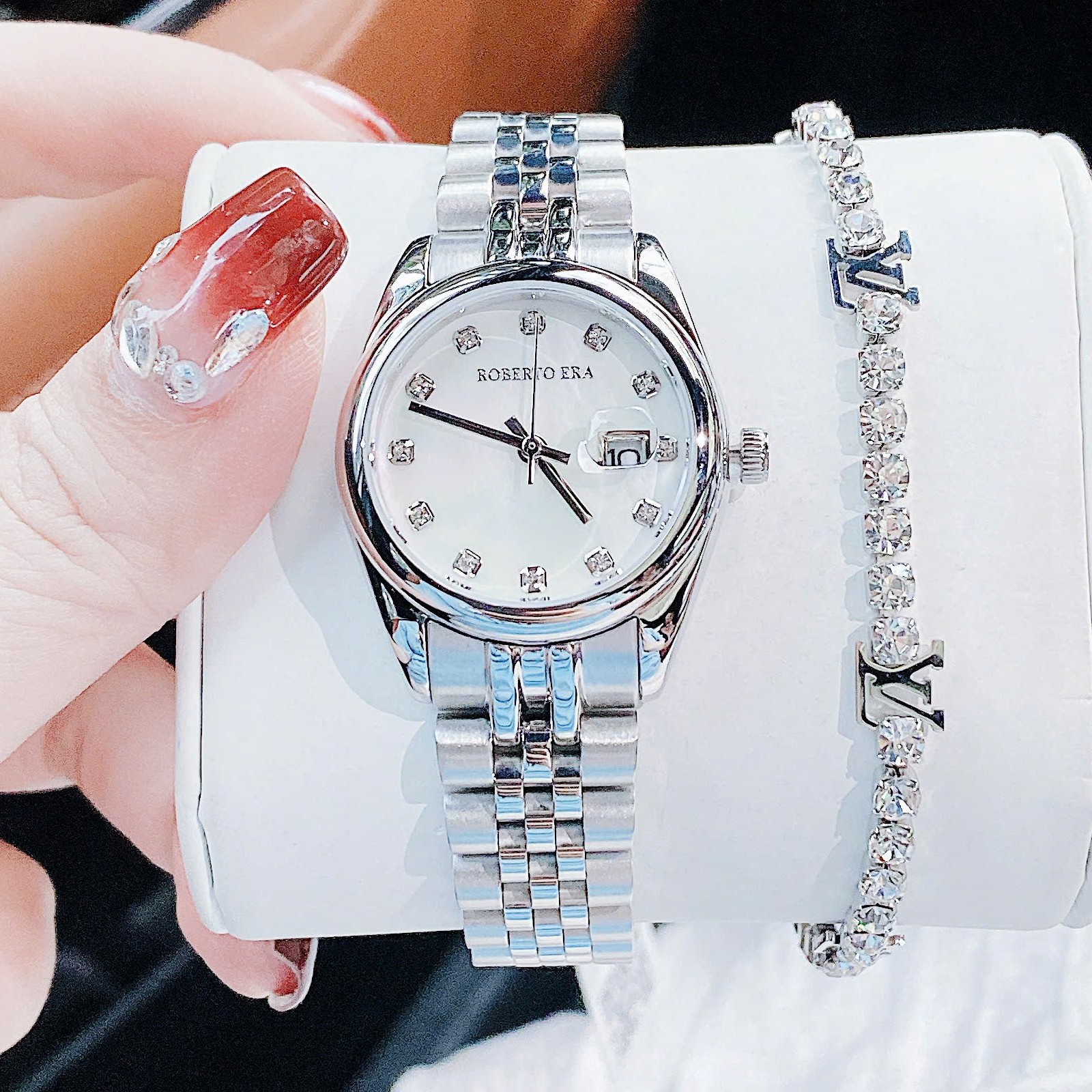 Set Đồng Hồ Nữ Roberto Era RE5682 Dây Thép Silver Mặt Xà Cừ Trắng Size 31mm