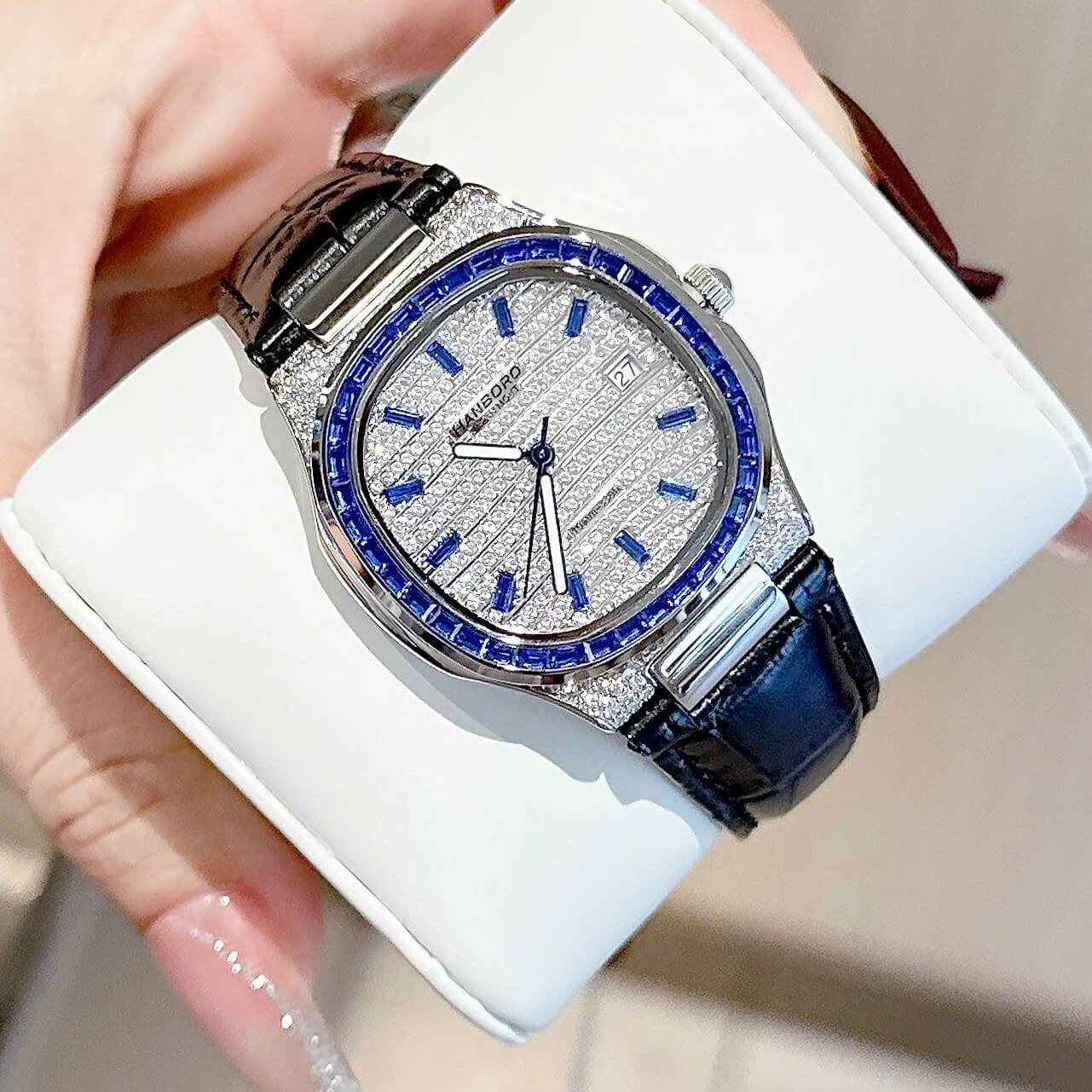 Đồng Hồ Nữ Hanboro Dây Da Tím Mặt Đính Đá Tím Size 36mm Quartz Japan Chính Hãng