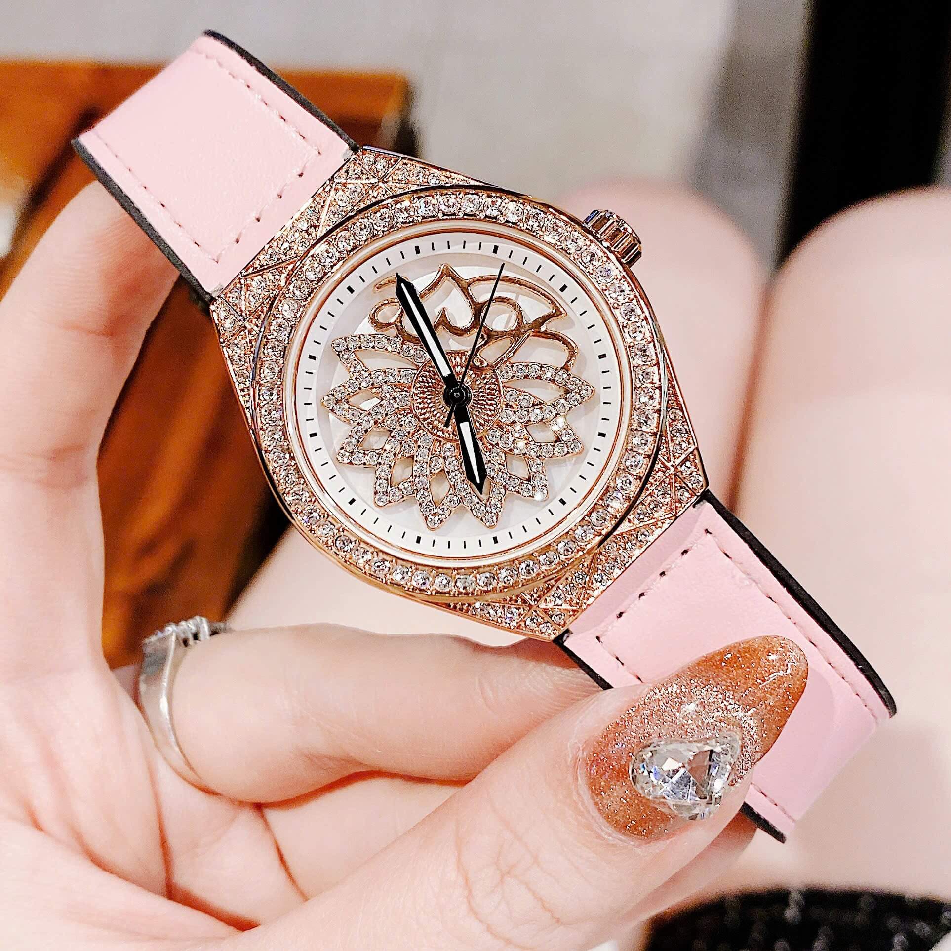 Đồng Hồ Nữ Hanboro Mặt Hoa Xoay Chính Hãng Dây Da Hồng Vỏ Rose Đính Đá Size 38mm Viền Đá Tặng Kèm Vòng Tay