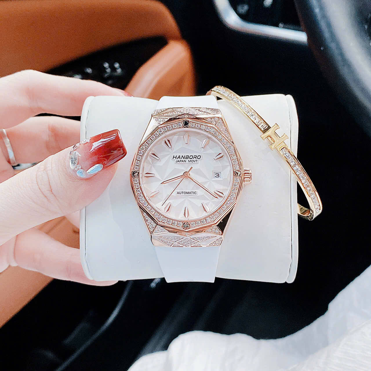 Đồng Hồ Nữ Hanboro Máy Tự Động Mặt Trắng Đính Đá Dây Cao Su Trắng Vỏ Vàng Hồng Size 36mm