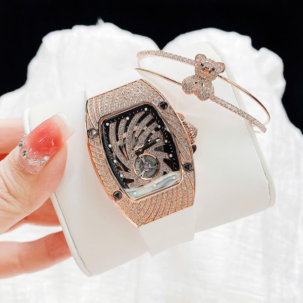 Đồng Hồ Nữ Hanboro Mặt Ovan Xoáy Kim Loại Vàng Hồng Đính Full Đá Dây Cao Su Trắng Size 36mm