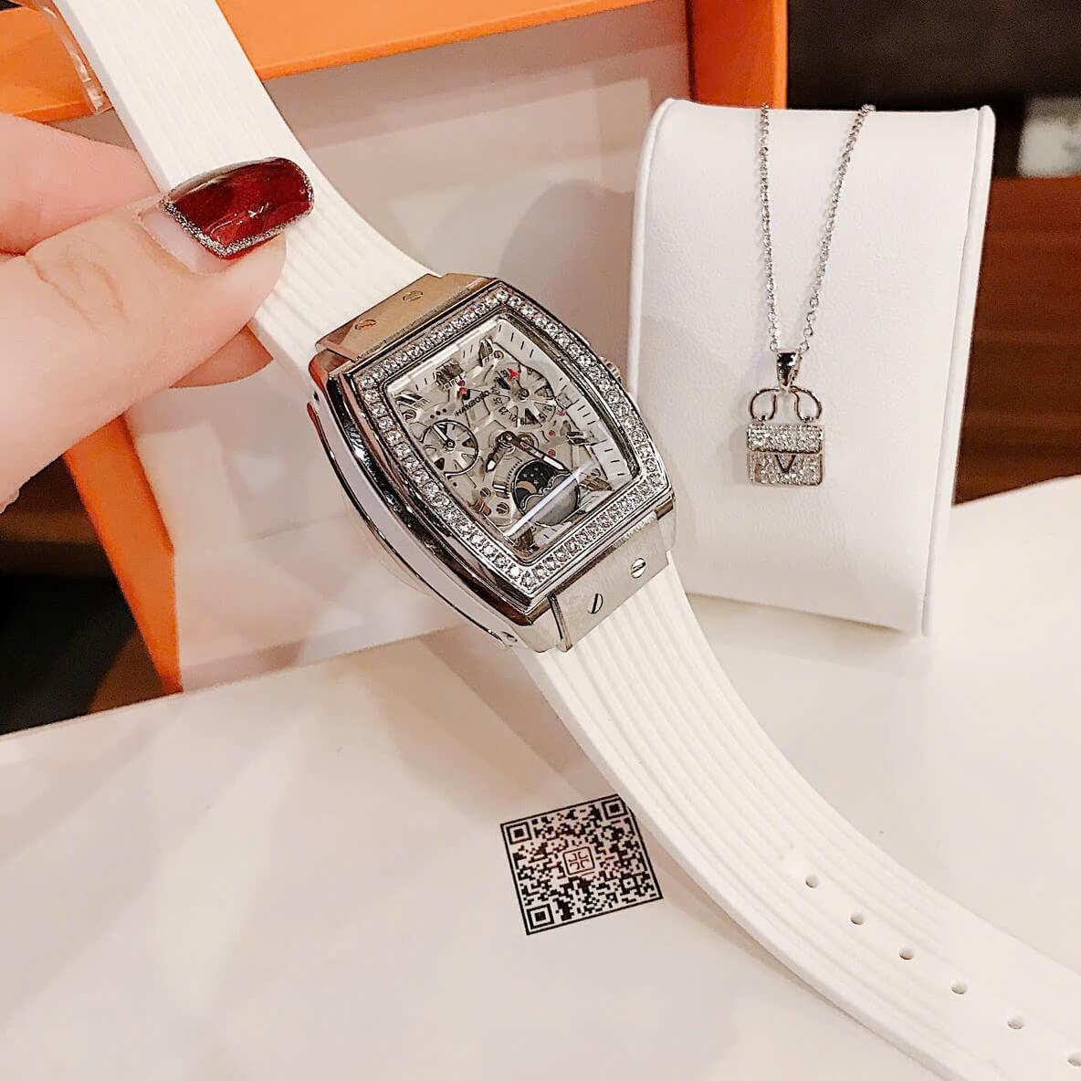 Đồng Hồ Nữ Hanboro Moonphase Chính Hãng Dây Cao Su Trắng Đính Đá Silver Size 36mm Quartz