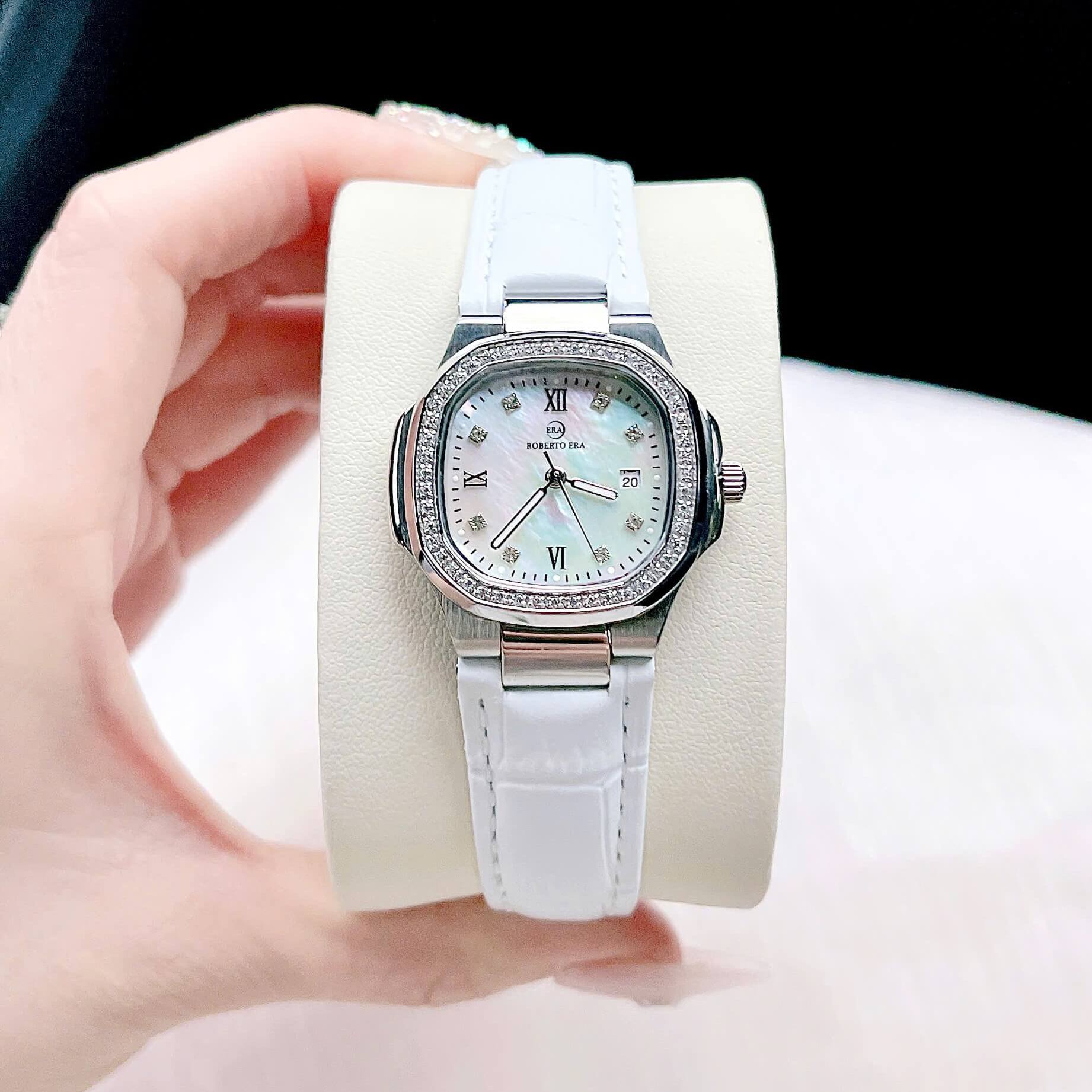 Đồng Hồ Nữ Roberto Era Chính Hãng Dây Da Trắng Mặt Trắng Vỏ Thép Silver Size 20x30mm RE1500 Tặng Kèm Phụ Kiện