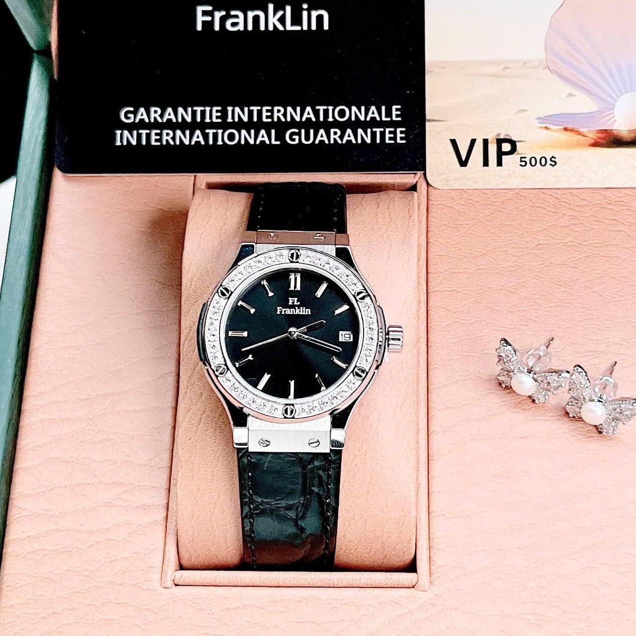 Set Đồng Hồ Nữ Franklin Dây Da Đen Viền Đá Size 31mm Vỏ Silver Chính Hãng Tặng Kèm Phụ Kiện FL24812 Quartz