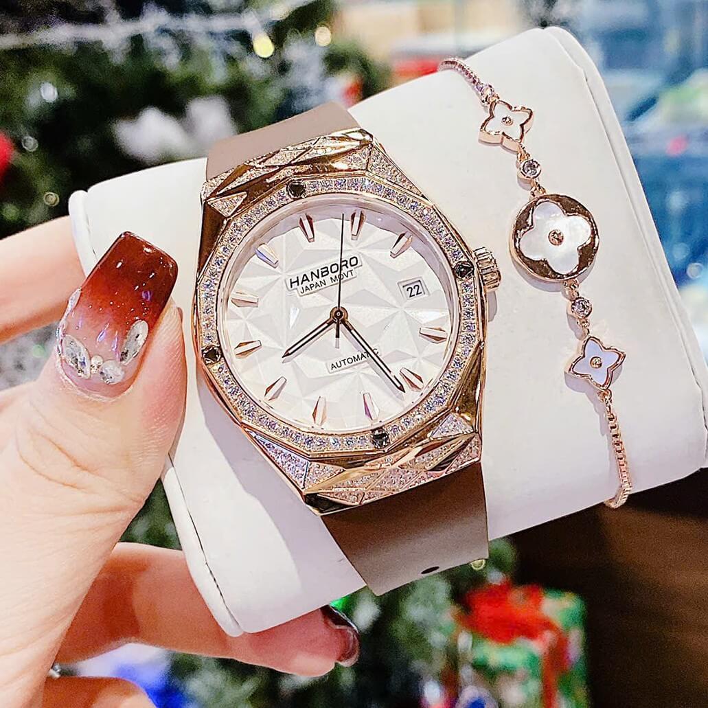 Set Đồng Hồ Nữ Hanboro Automatic Dây Cao Su Nâu Vỏ Vàng Hồng Size 36mm Viền Đá Tặng Kèm Vòng Tay