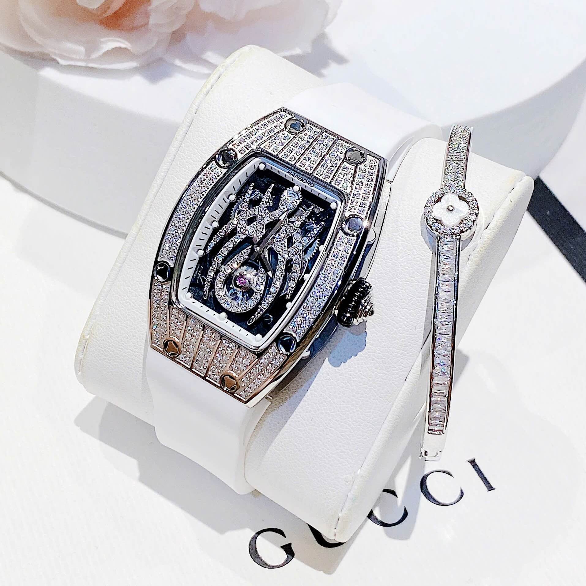 Set Đồng Hồ Nữ Hanboro Mặt Nhện Dây Cao Su Trắng Chính Hãng Đính Đá Silver Size 31x44mm Quartz Tặng Kèm Lắc Tay