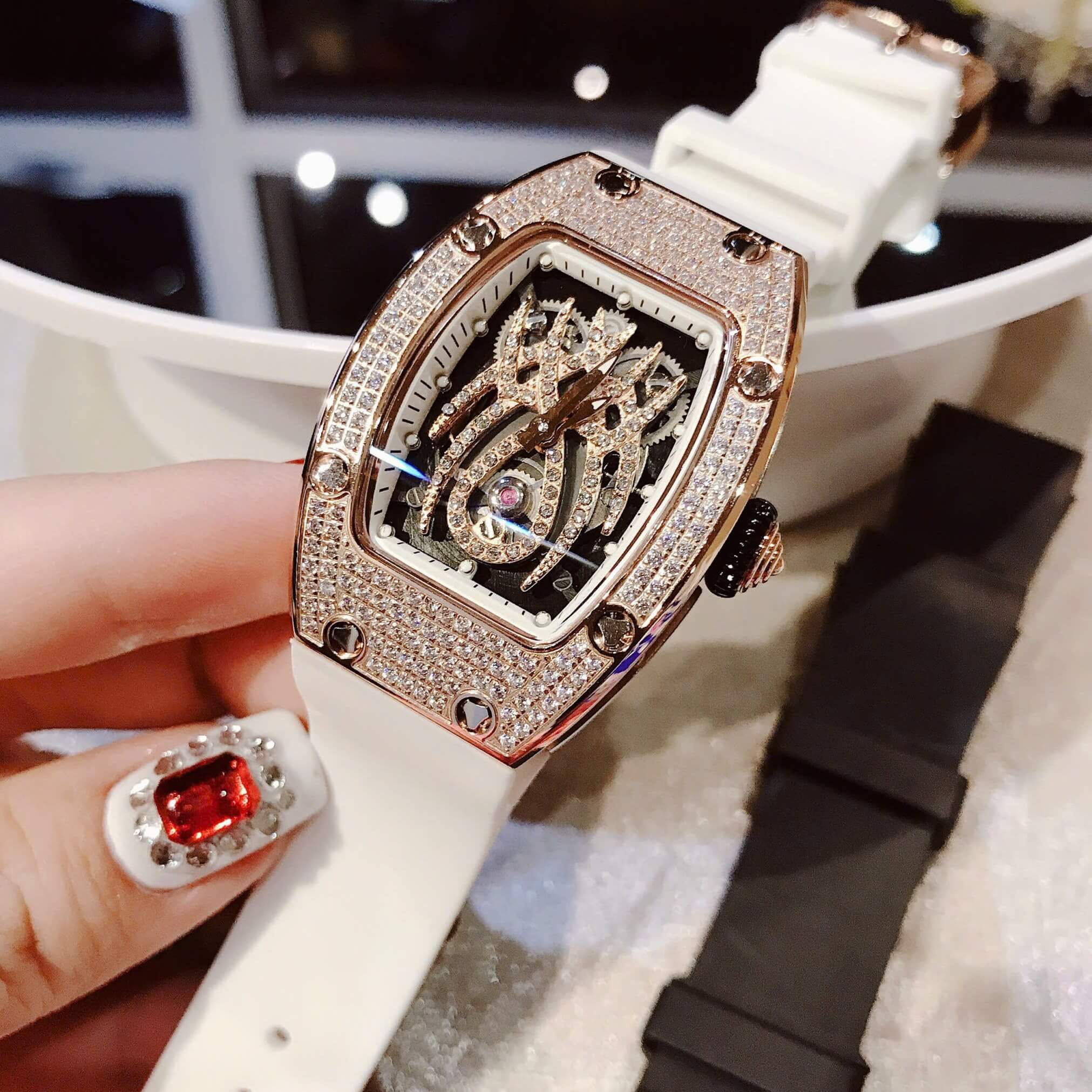 Set Đồng Hồ Nữ Hanboro Mặt Nhện Dây Cao Su Trắng Chính Hãng Đính Đá Rose Gold Size 31x44mm Quartz Tặng Kèm Bộ Dây Cao Su Đen