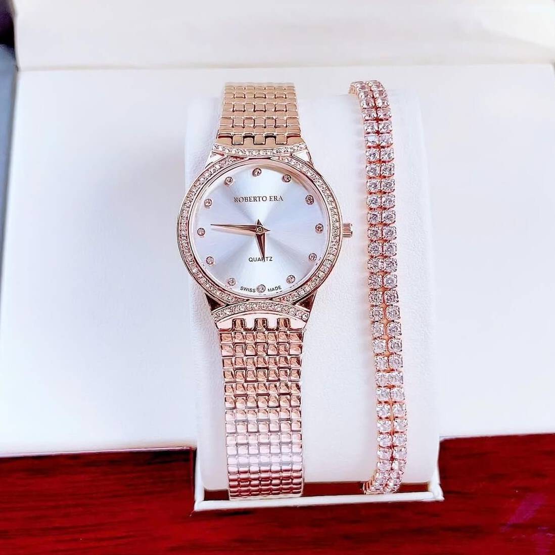 Set Đồng Hồ Nữ Roberto Era RE2902 Dây Kim Loại Vàng Hồng Mặt Trắng Size 28mm Kèm Lắc Tay