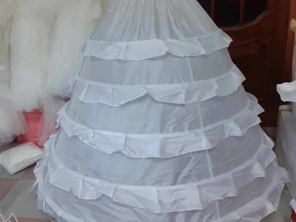 Chia sẻ các thông tin về tùng phồng váy cưới cho cô dâu từ A - Z
