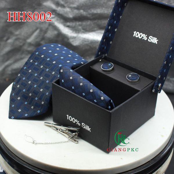 Cà vạt xanh đen