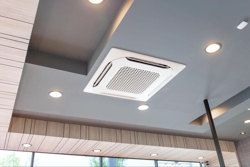 Nguyên nhân khiến máy lạnh âm trần nháy đèn là quạt dàn lạnh hoạt động không đều hoặc không hoạt động