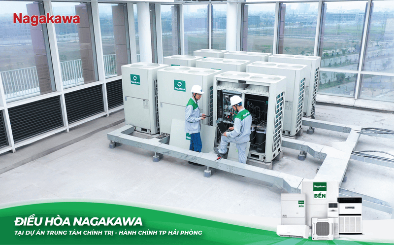 Nhân sự tiến hành lắp đặt hệ thống điều hòa