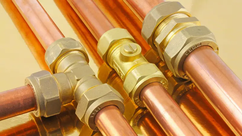 Quan sát kỹ bề mặt tiếp xúc của khớp nối để đảm bảo không có khe hở hoặc biến dạng