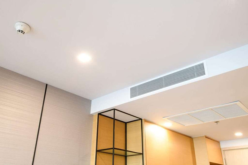Lắp đặt sai vị trí ảnh hưởng đến luồng khí lạnh trong phòng.