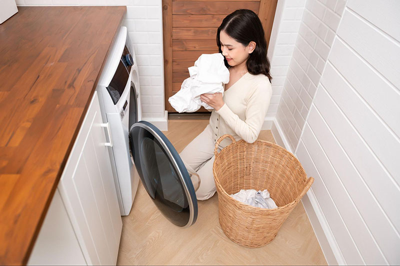 Sử dụng máy sấy quần áo để tránh hơi ẩm trong nhà