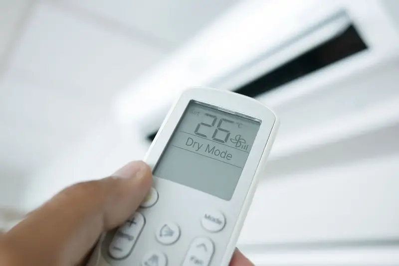 Chế độ Dry hút ẩm mạnh nên cần tránh dùng khi thời tiết đã hanh khô