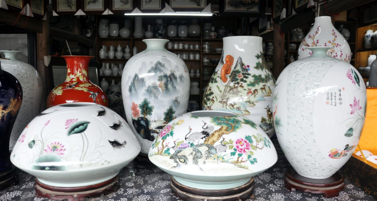 Ứng dụng trong công nghiệp gốm và sơn