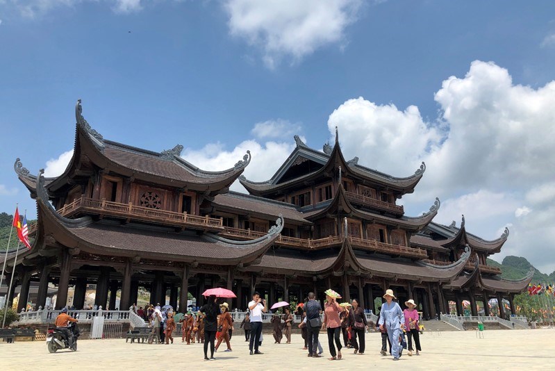 CHÙA TAM CHÚC – ĐẦM VÂN LONG 1 NGÀY