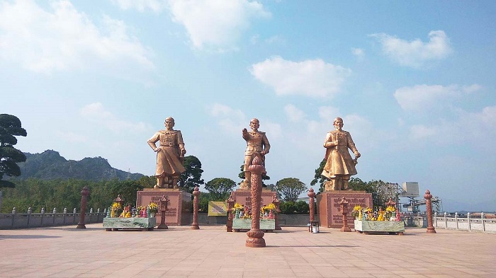 TOUR HỌC SINH BẠCH ĐẰNG GIANG - HÒN DẤU RESROT 1NGÀY