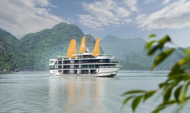 DU THUYỀN LAREGINA CRUISE 2 NGÀY 1 ĐÊM THĂM VỊNH 5 SAO