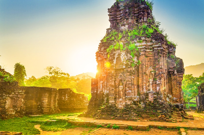  21 DAYS DISCOVERING AWESOME VIETNAM BNE - SIEMREAP - TONLE SAP - HANOI - DANANG - HOCHIMINH - SAIGON  