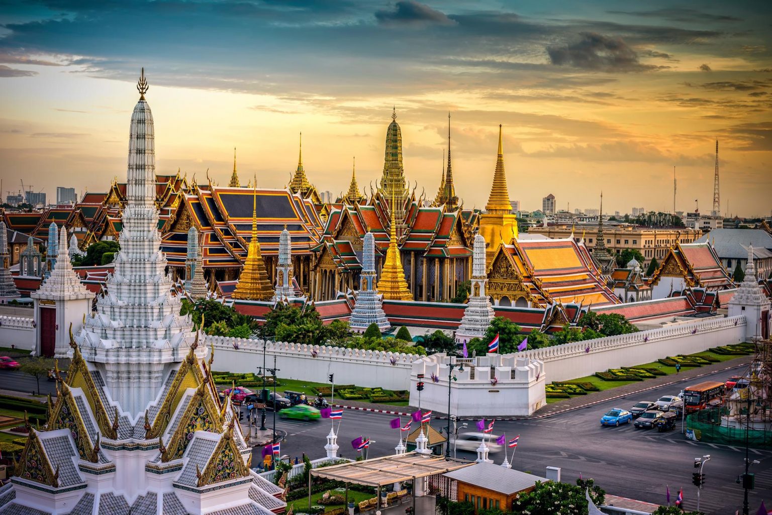  18 DAYS DISCOVERING AWESOME VIETNAM THAILAN HANOI - HALONGBAY - DANANG - SAPA - SIEMREAP - BANGKOK 