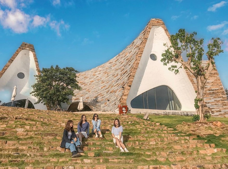 DU LỊCH TÂY NGUYÊN : HÀ NỘI- BUÔN MÊ THUỘT- PLEIKU 4 NGÀY + VÉ MÁY BAY