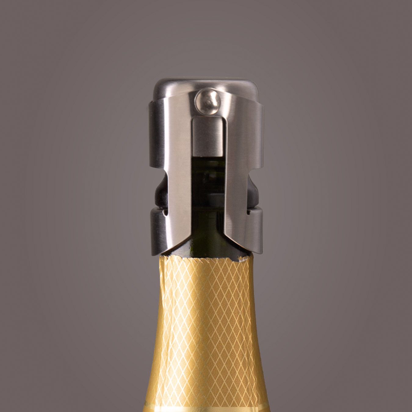 Nút chai rượu sâm panh Vacu Vin (2021)