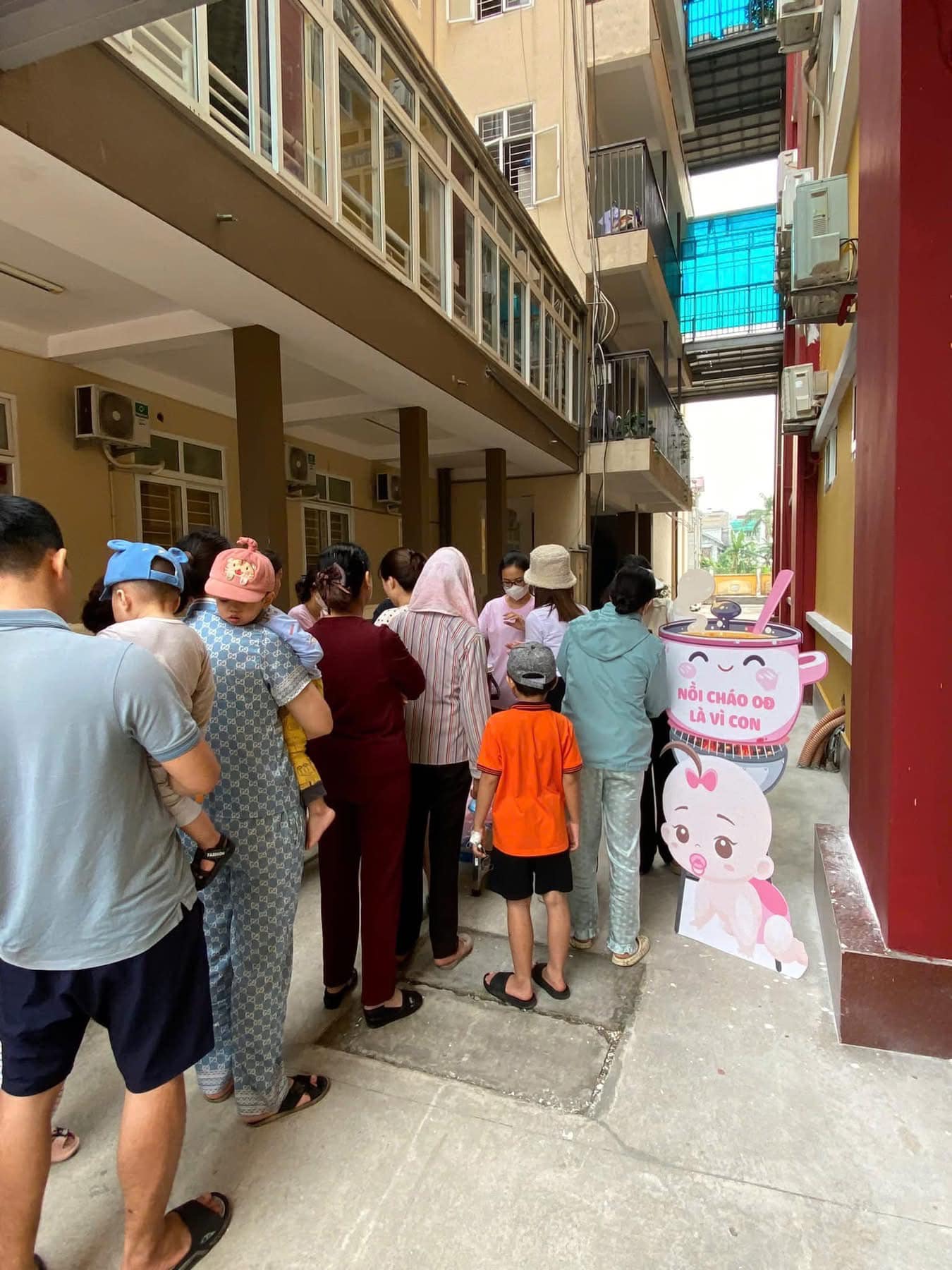 Hành trình 25.000 bát cháo của nồi cháo 0 đồng Là vì con tại bệnh viện Nhi đức Hải Phòng