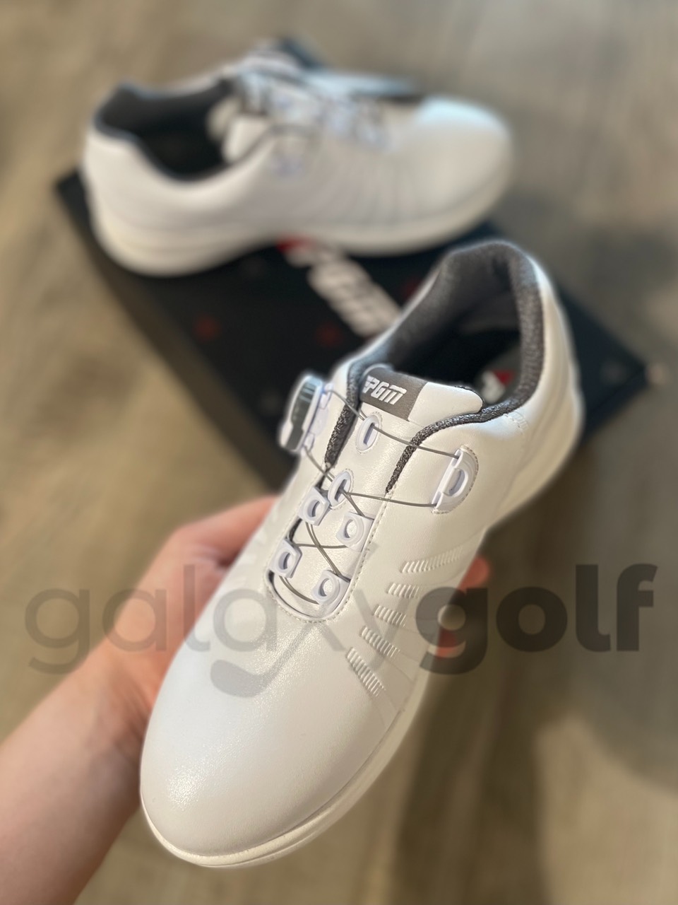 PGM GIÀY NỮ TRẮNG NÚT VẶN 38