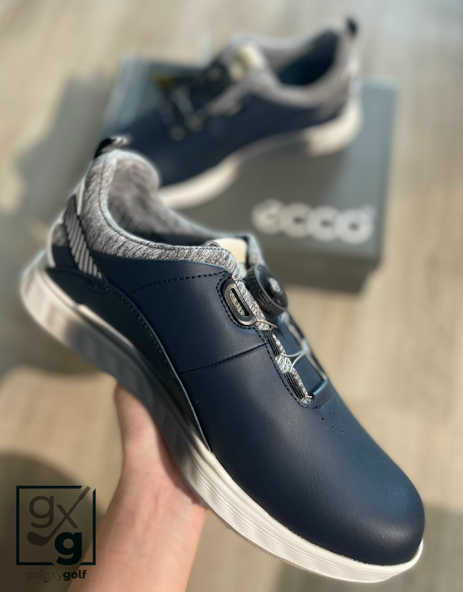 ECCO GIÀY NAVY ĐẾ TRẮNG 42