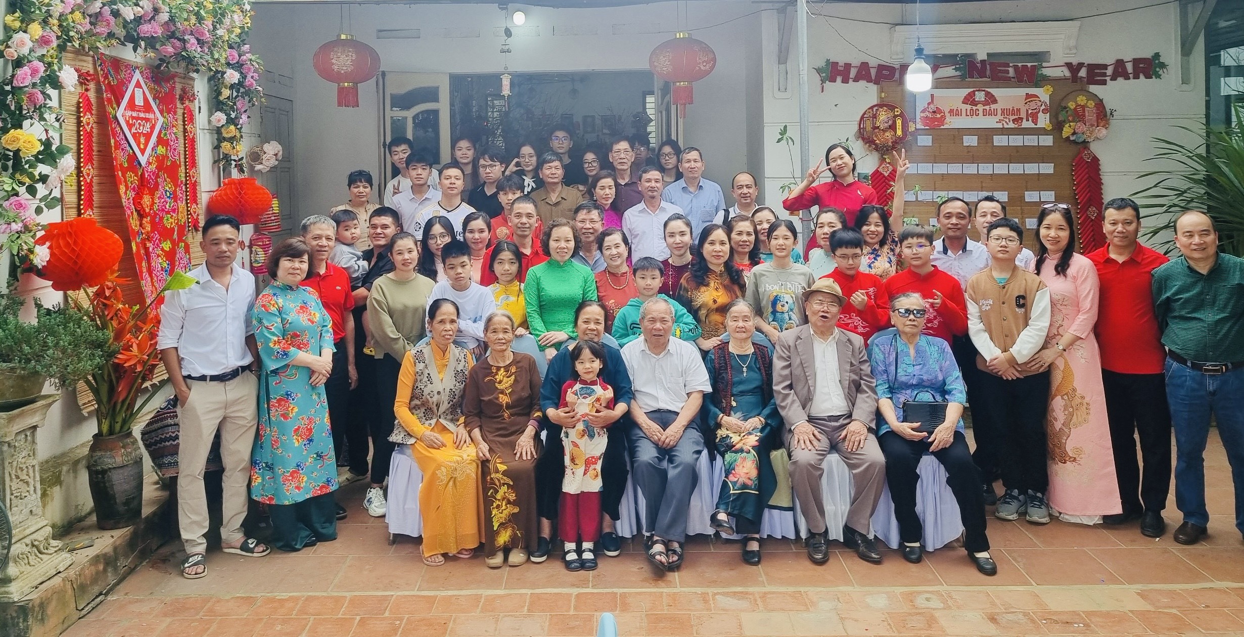 Họp mặt đầu xuân Giáp Thìn 2024 tại nhà Bà Huệ PHÚ THỌ