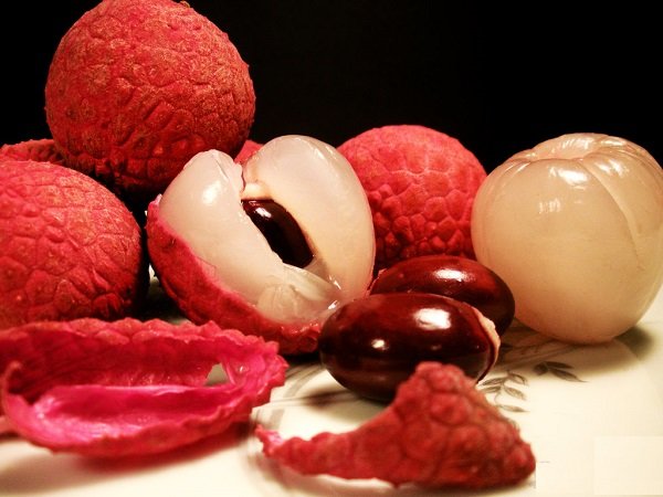 7 Nhóm Người Nên Hạn Chế Ăn Quả Vải – Ngọt Nhưng Không Phải Ai Cũng Nên Ăn