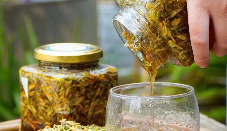 Công dụng của mật ong ngâm với hoa đu đủ đực – bí quyết chăm sóc sức khỏe từ thiên nhiên