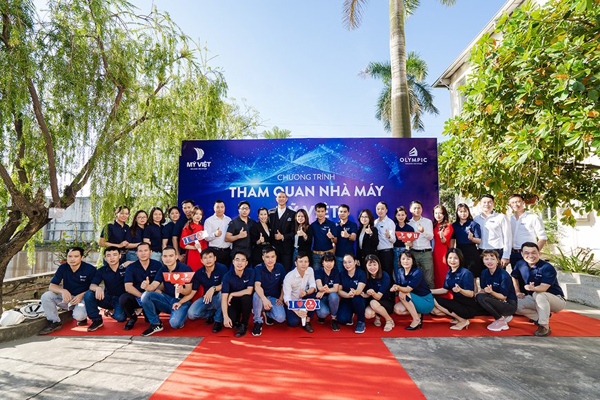 Hơn 1.000 nhà phân phối tham quan nhà máy sản xuất tôn thép Mỹ Việt