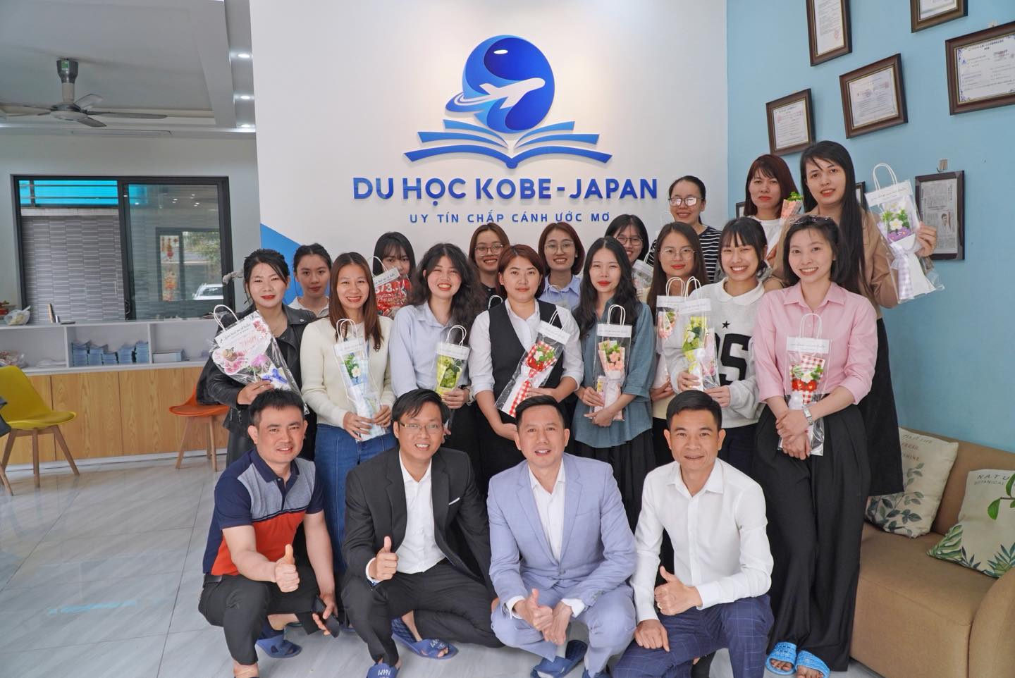 🌸 CHÚC MỪNG NGÀY QUỐC TẾ PHỤ NỮ 8/3 KOBE - JAPAN 🌸