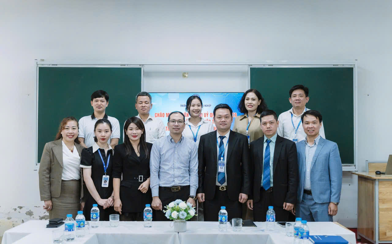 KOBE - JAPAN LÀM VIỆC VỚI TRƯỜNG CAO ĐẲNG CÔNG NGHIỆP HÀ NỘI