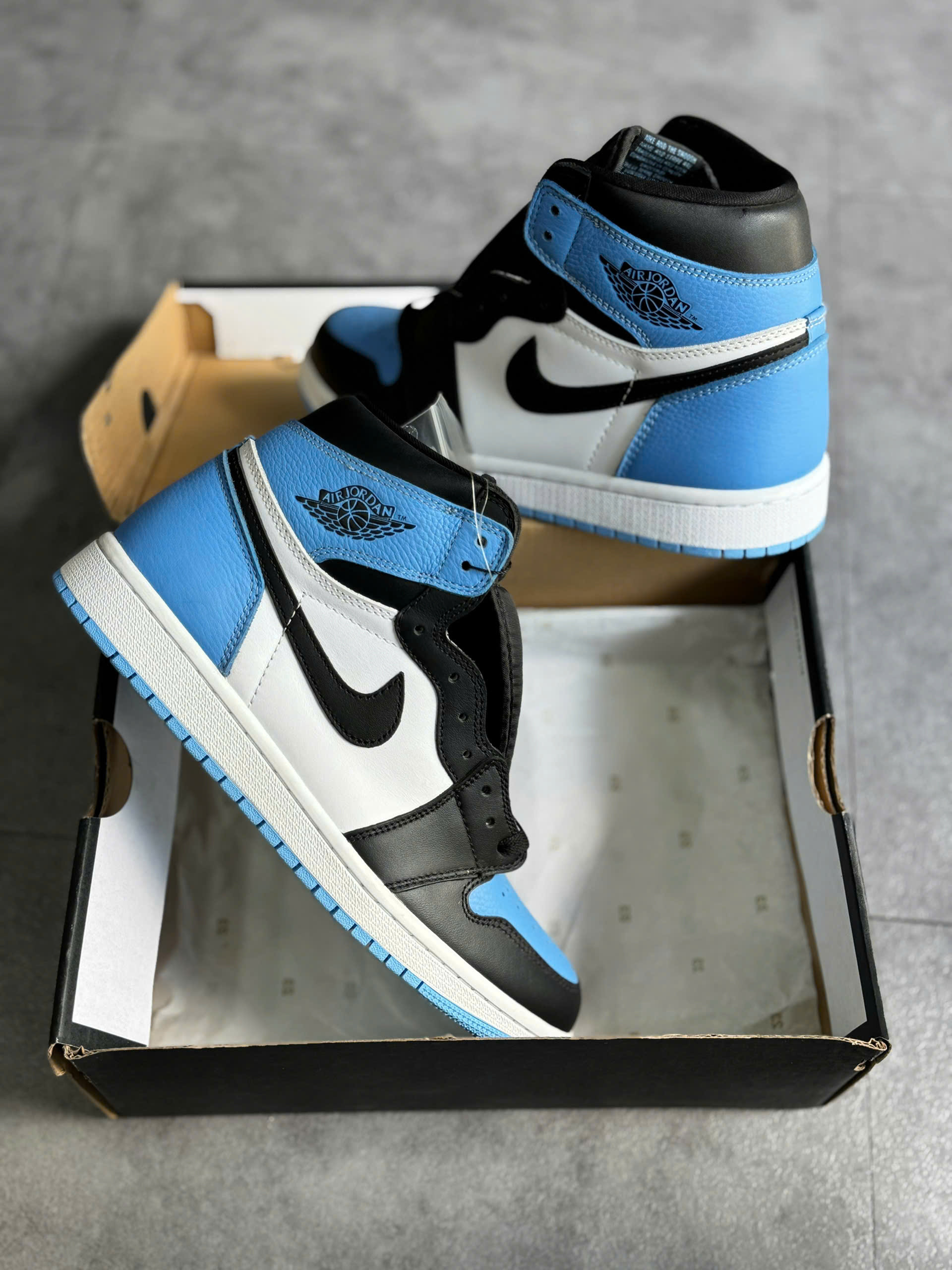 Chính Hãng )Giày Nike Air Jordan Retro High OG ‘UNC Toe’ DZ5485-400