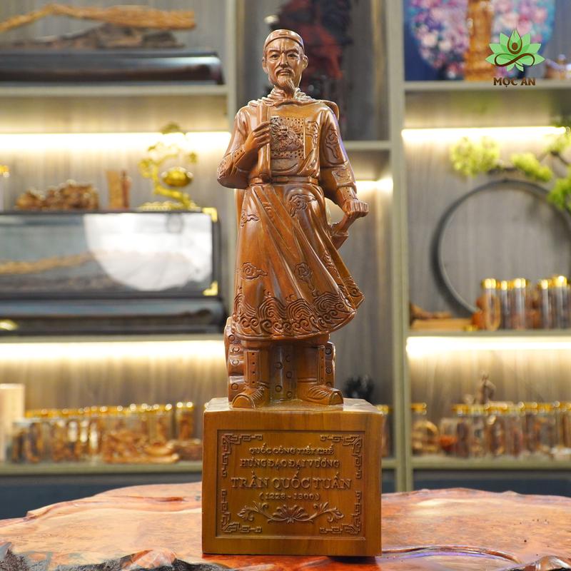 Tượng Hưng Đạo Đại Vương Trần Quốc Tuấn Gỗ Bách Xanh Mộc Châu