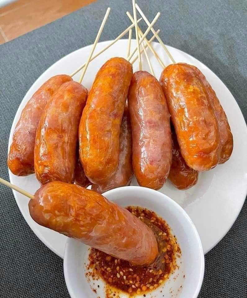 Lạp Xưởng Đài Loan LACUSINA - 700gr (10cây)