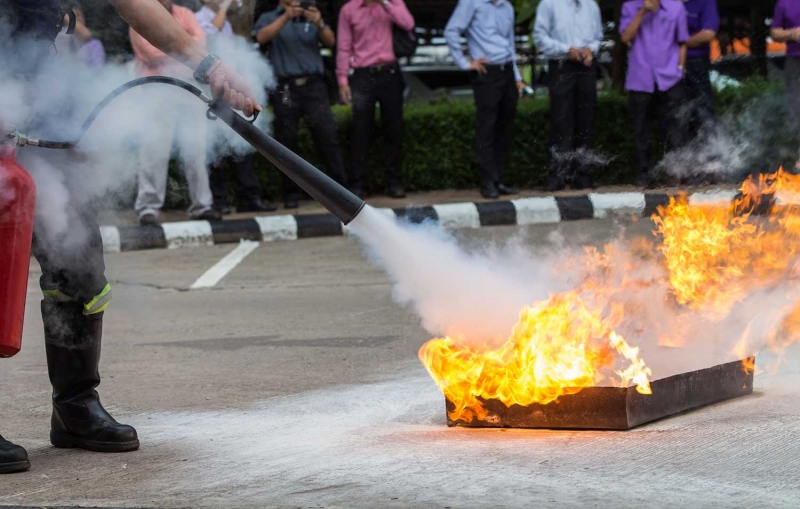 sử dụng bình chữa cháy