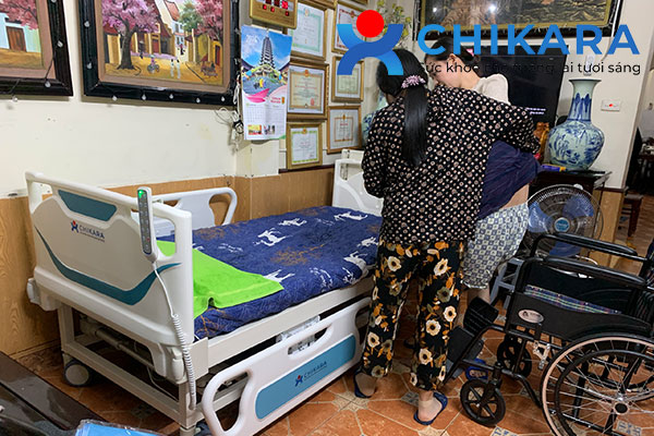 Bàn giao giường y tế cho khách hàng tại Đội Cấn Ba Đình